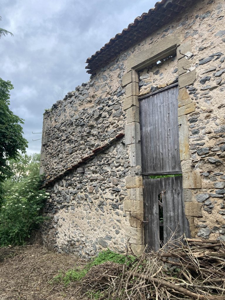 Ferme fortifiée de La Chaux-Montgros à Sallèdes © ARCM